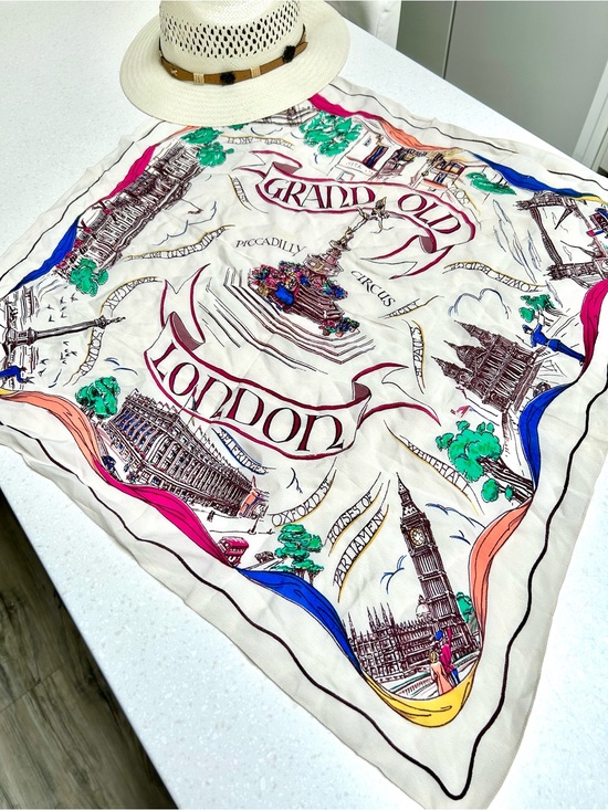 Vintage Accessories - LONDON UK Britain Scenic Silk Scarf/wrap w vacay resort European vibe